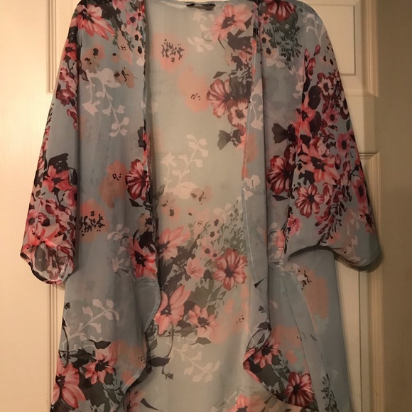 feitong Tops - 🎈(4for$25) Sheer blue floral kimono style top